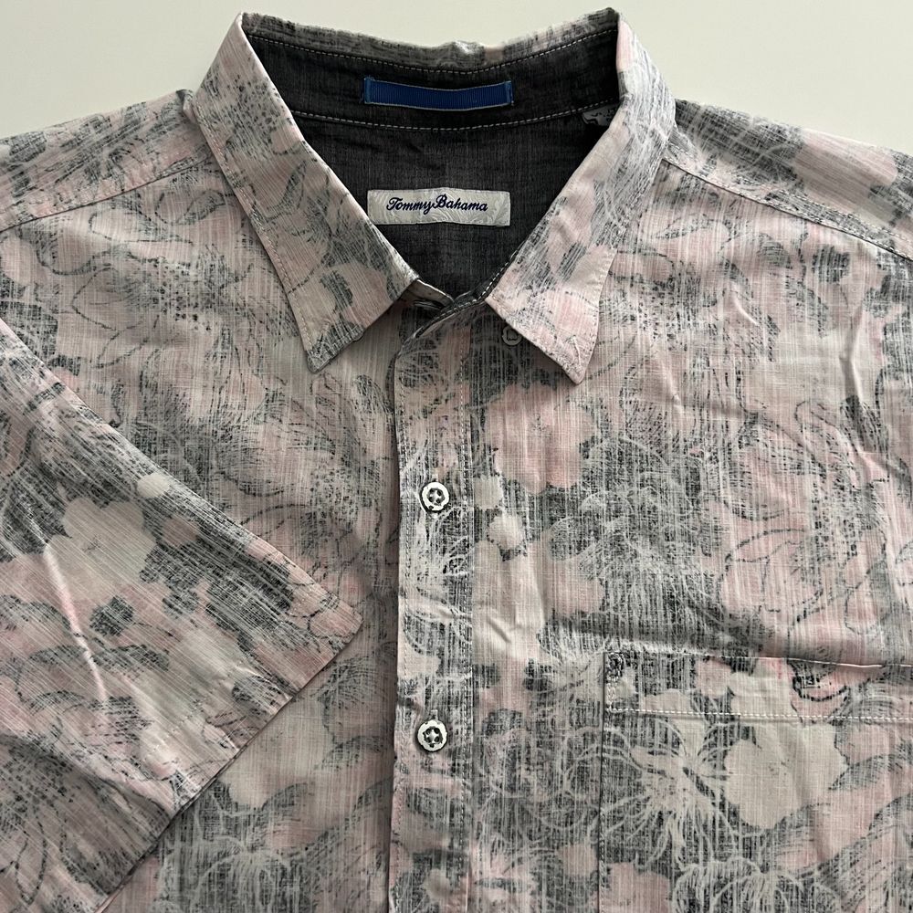 Tommy Bahama Men's XL Cotton‎ Linen Pink White Navy Floral Short Sleeve Shirt